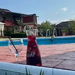 Feriehus Entero Con Piscina Y Jardin.