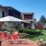 Entero Con Piscina Y Jardin. Feriehus Ourense