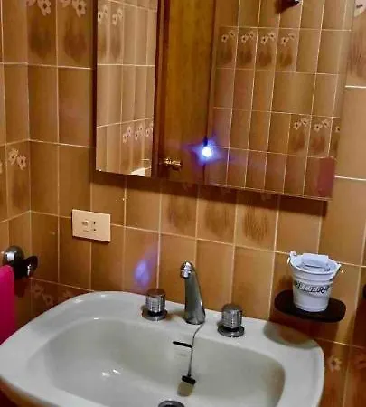 Entero Con Piscina Y Jardin. Holiday home Ourense