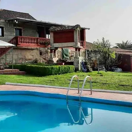 Entero Con Piscina Y Jardin. Holiday home Ourense