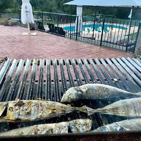 Holiday home Entero Con Piscina Y Jardin.