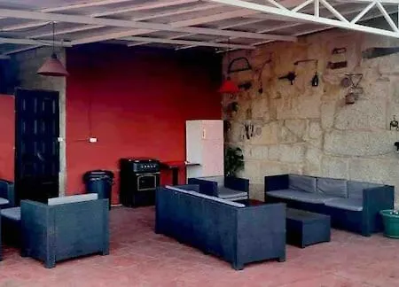 Entero Con Piscina Y Jardin. Ourense