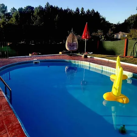 Entero Con Piscina Y Jardin. 오렌세