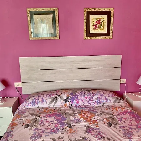 Entero Con Piscina Y Jardin. Holiday home Ourense