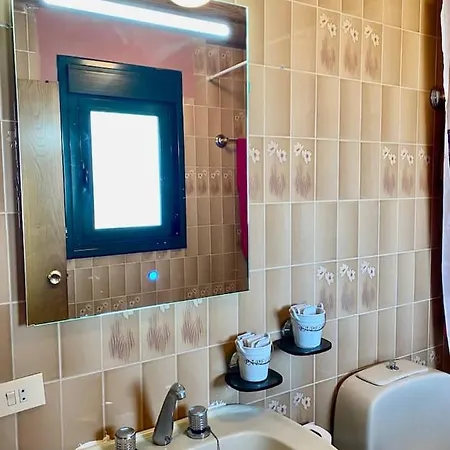 Entero Con Piscina Y Jardin. Holiday home Ourense