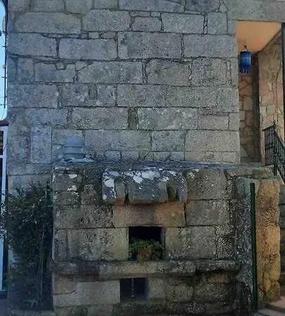 Entero Con Piscina Y Jardin. Ourense