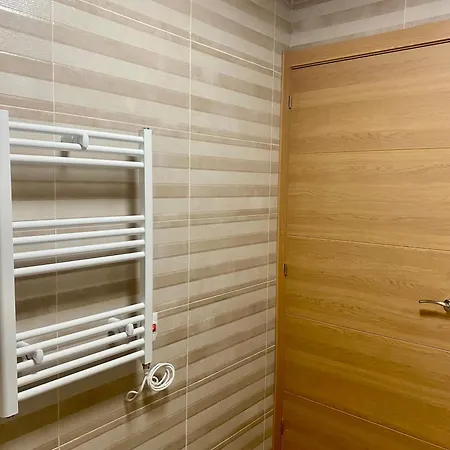 Holiday home Entero Con Piscina Y Jardin.