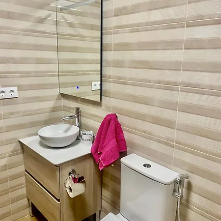 Entero Con Piscina Y Jardin. Сasa de vacaciones *