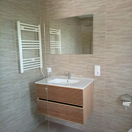 Feriehus Entero Con Piscina Y Jardin. Ourense