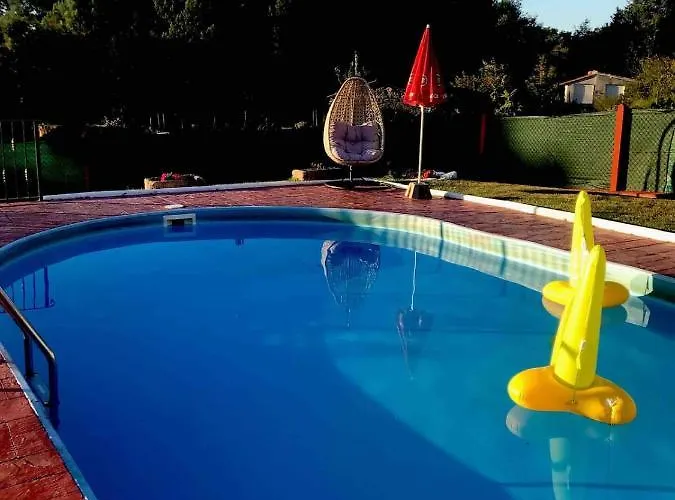 Entero Con Piscina Y Jardin. Ourense