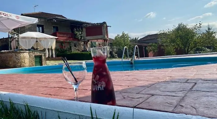 Сasa de vacaciones Entero Con Piscina Y Jardin.