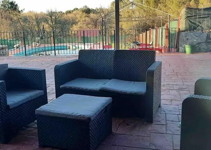 Сasa de vacaciones Entero Con Piscina Y Jardin. *