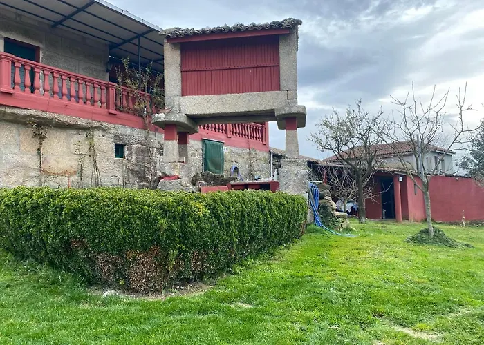 Сasa de vacaciones Entero Con Piscina Y Jardin. Ourense