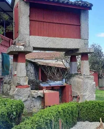 Entero Con Piscina Y Jardin. Сasa de vacaciones Ourense