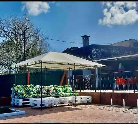 Entero Con Piscina Y Jardin. Сasa de vacaciones